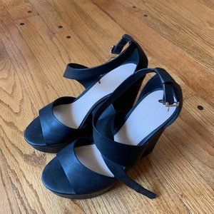 HIGH HEELED BLACK WEDGES SIZE 7.5